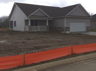 8096 Pioneer Way, North Webster, IN 46555