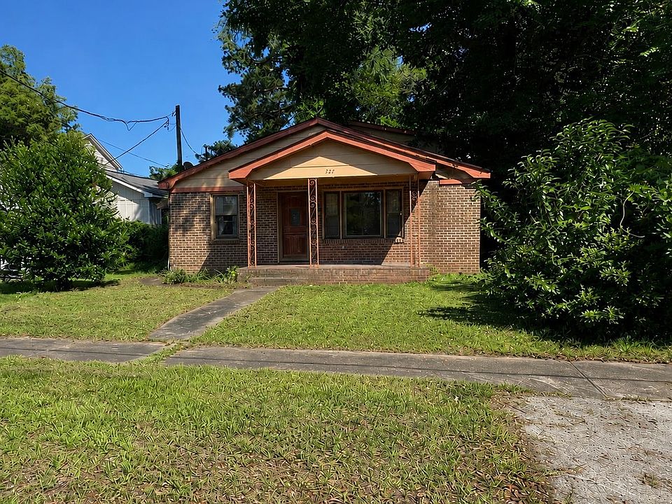 1st image of 222 Cleland St.