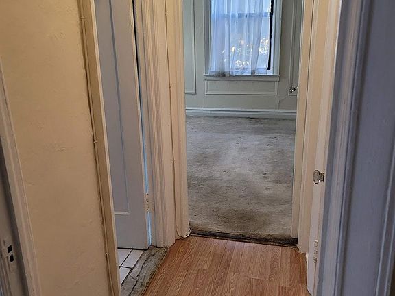 4th image of 101 Elm Ave