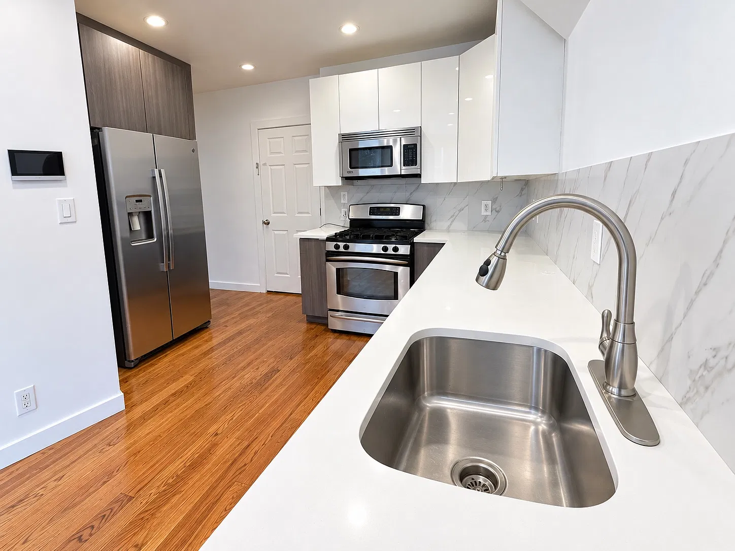 1501 Teller Ave — Photo 2