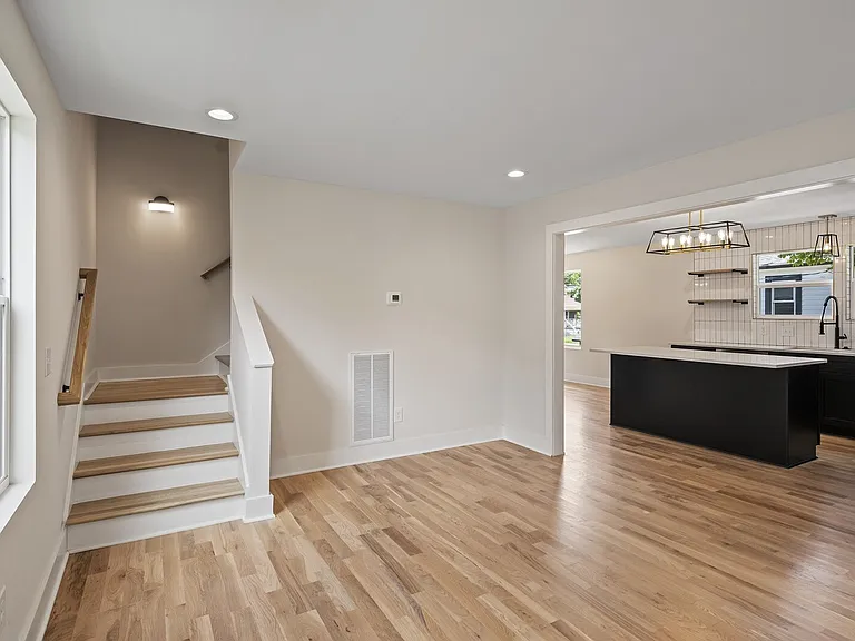 1004 Virginia Ave — Photo 15