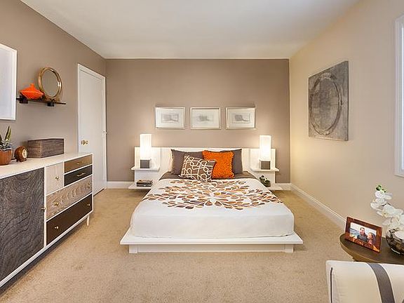 3rd image of 736 Norwest Dr #704