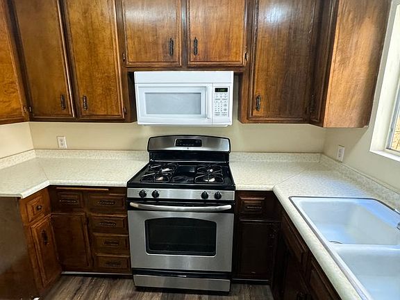 4th image of 25585 New Chicago Ave APT C