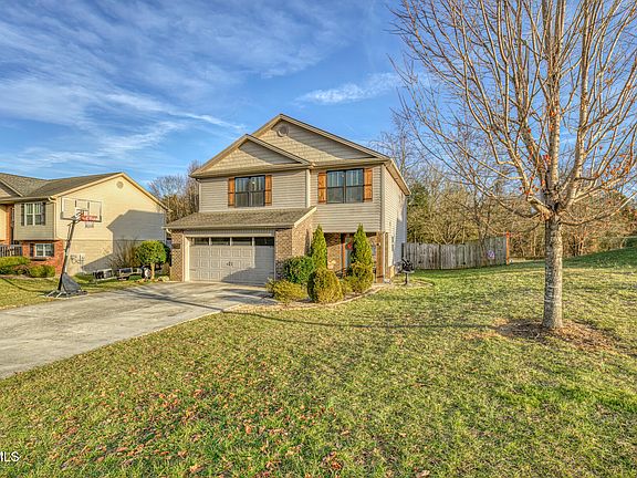 2nd image of 1020 Aberlea Valley Cir