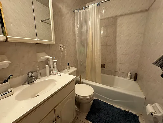 Rented by Capri Jet Realty Corp | media 6