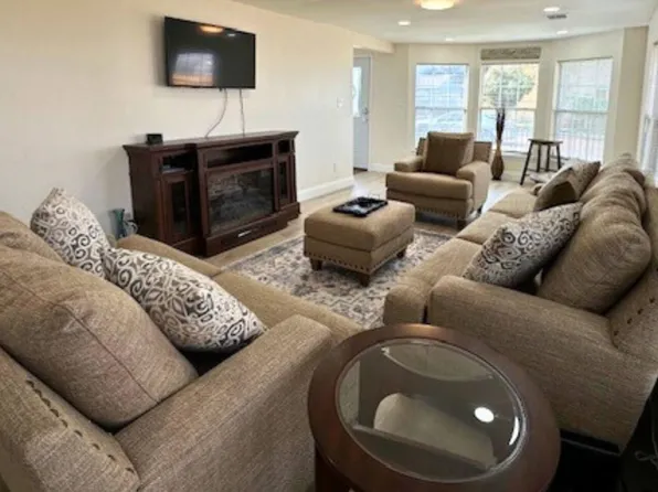 3020 Hardy St #Id1377439p, Houston, TX 77009