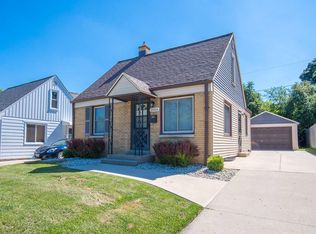 2016 S 98th St, West Allis, WI 53227
