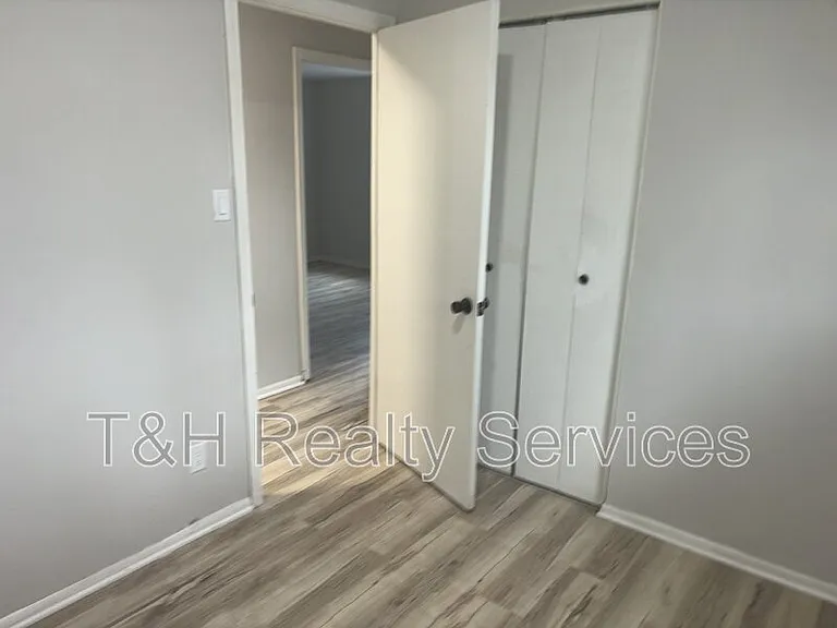 2714 Dawson St — Photo 10