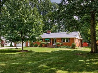 635 Blueberry Hill Dr, Canfield, OH 44406