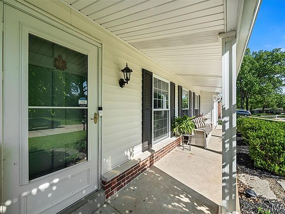4th image of 12664 Markaire Dr
