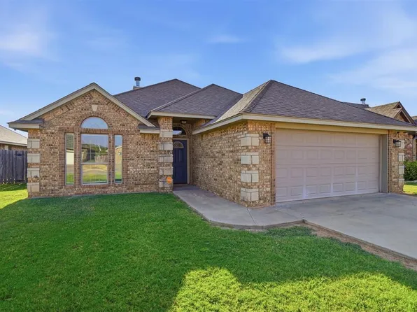 407 NW Granite Ave, Cache, OK 73527