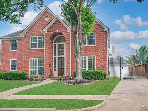 4th image of 12427 Shadycrest Dr