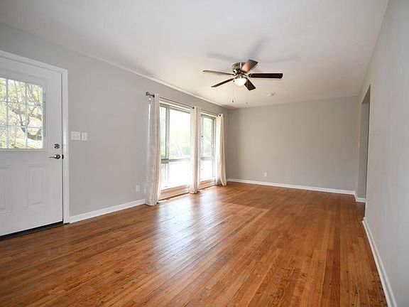 4th image of 2533 Woodfin Ave