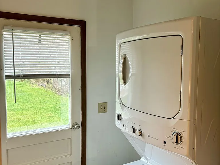 65 Sunset Dr — Photo 8