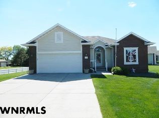 18 Regency Ct, Scottsbluff, NE 69361