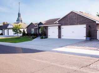 1348 Young Cir, Twin Falls, ID 83301