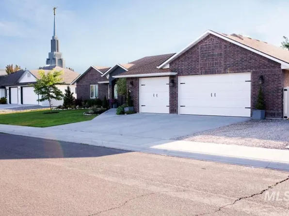 1348 Young Cir, Twin Falls, ID 83301