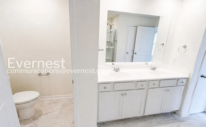 2370 Tournament Dr — Photo 10