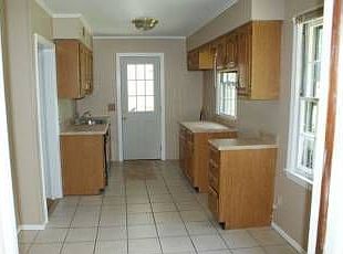 2nd image of 51 Buell St