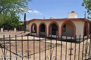 3rd image of 2331 S Placita Pitiquito