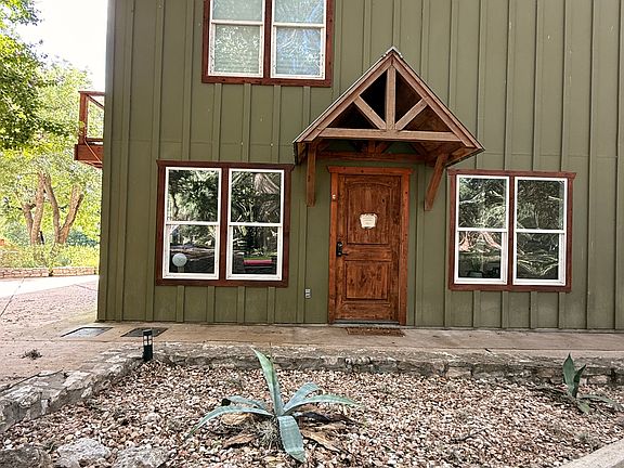 5th image of 10 Marina Cir