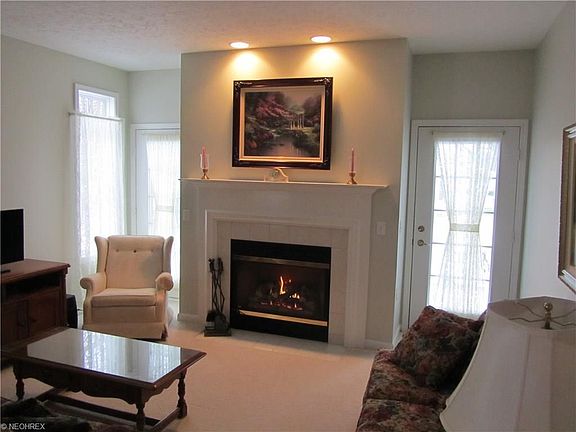 5th image of 10370 River Rock Ln