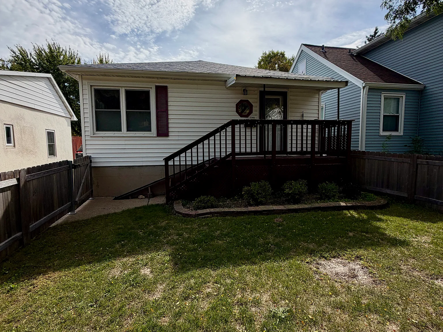 3 bed, 1308 sqft, $2,550 — Photo 2