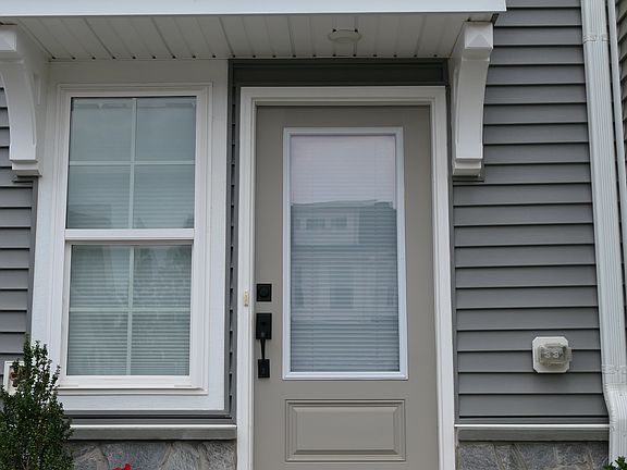 2nd image of 220 Springdale Rd