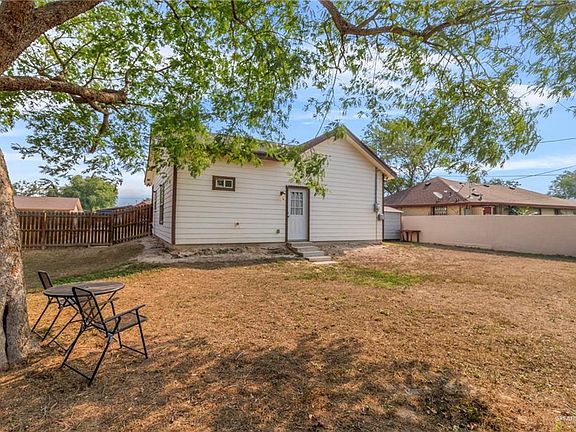 5th image of 1308 Reynosa St