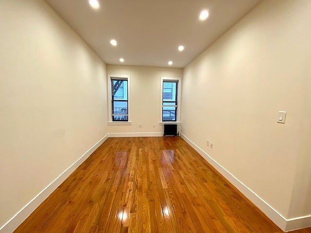 1st image of 3116 32nd St APT 3C