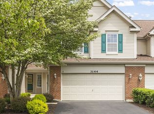 3144 Raphael Ct, St Charles, IL 60175