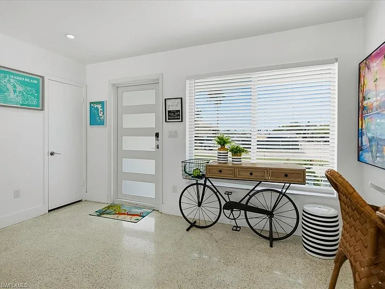 1206 Martinique Ct — Photo 2