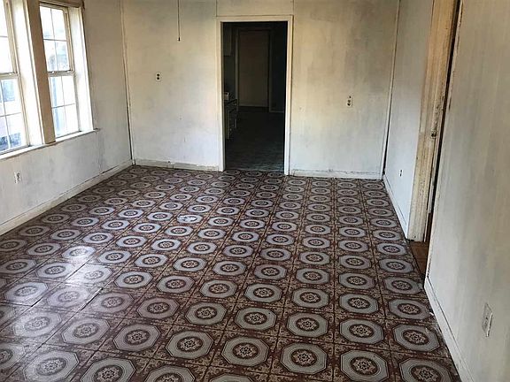 2nd image of 319 Cenac St