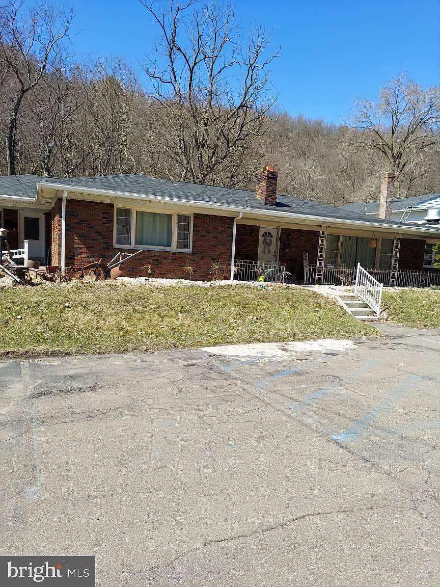 630 S Hoffman Blvd, Ashland PA - Owner Finance Home