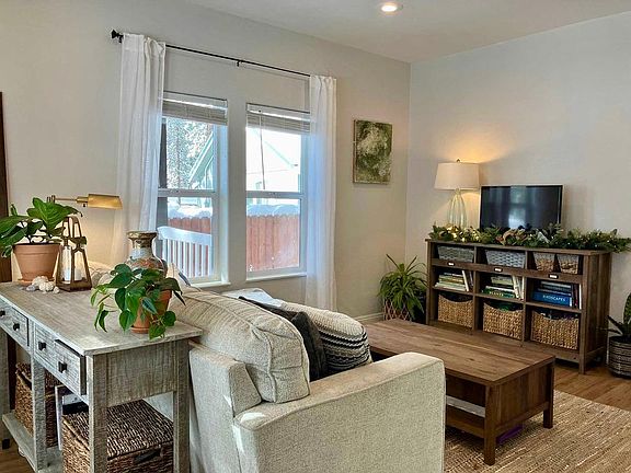 4th image of 8679 Trout Ave