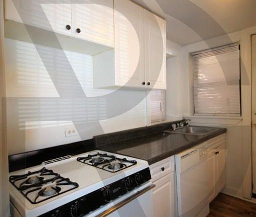 4th image of 719 W Barry Ave #727GDN