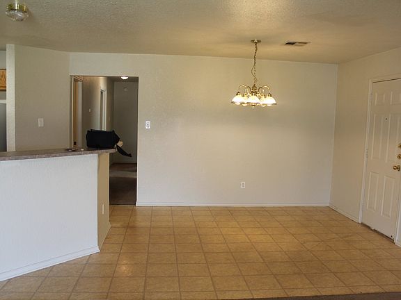 4th image of 2706 Alma Dr #B