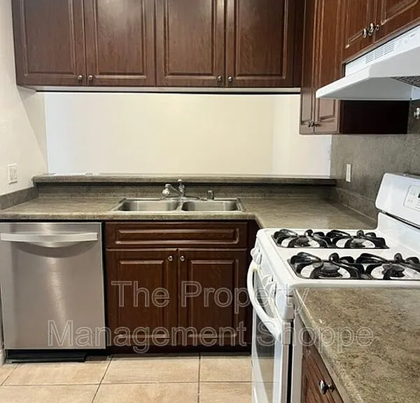 2758 Bolker Dr — Photo 4