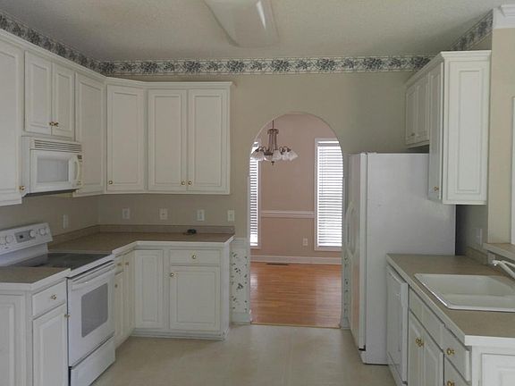 4th image of 2596 Ironwood Dr