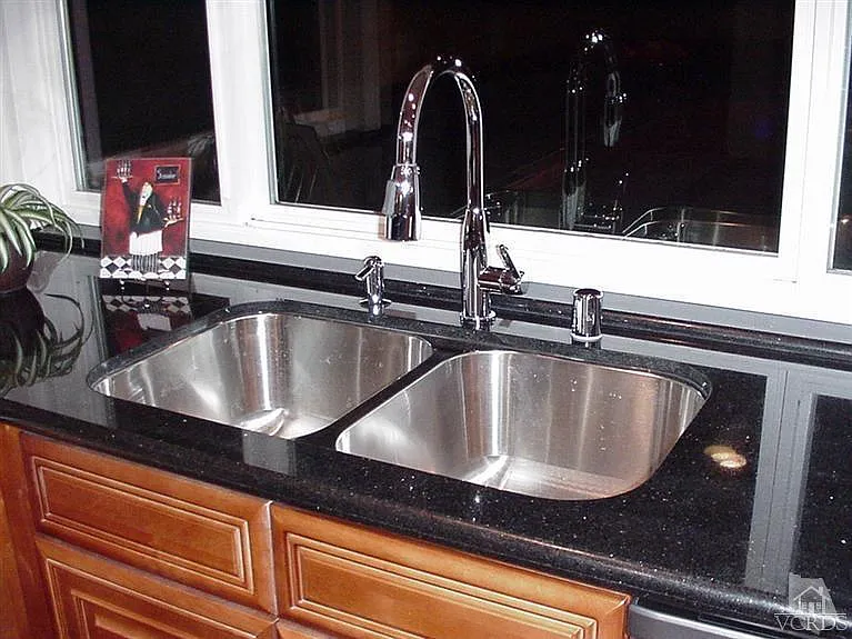 822 Harper St — Photo 24