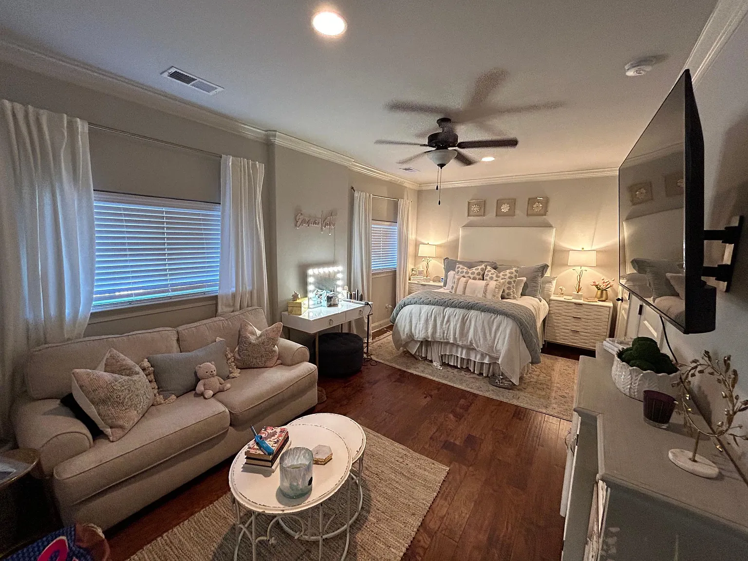 3 bed, 3.5 bath, 1600 sqft, $2,600 — Photo 3