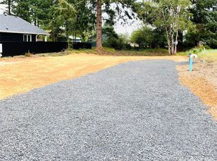 684 Sollecks Ave SE, Ocean Shores, WA 98569