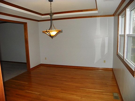 2nd image of 785 Deervalley Dr