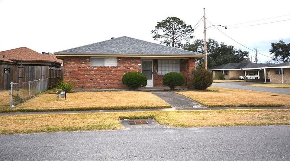 1st image of 539 Farrington Dr
