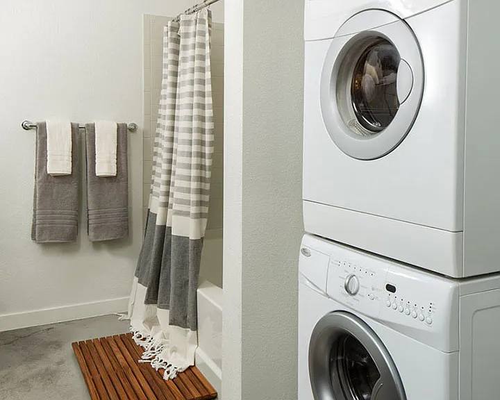 Apartment with In-Home Washer and Dryer
