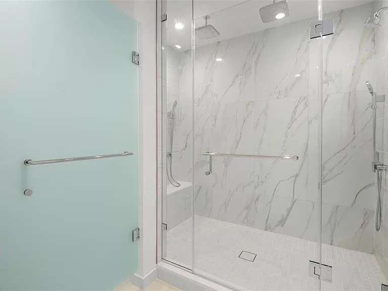 400 Central Ave #1709 — Photo 29