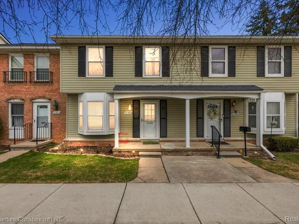 37589 Charter Oaks Blvd, Clinton Township, MI 48036