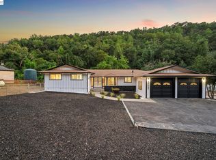 31067 Palomares Rd, Castro Valley, CA 94552