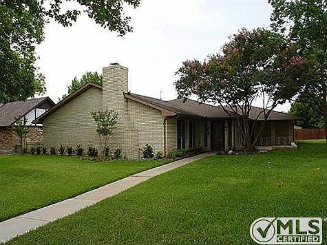 2nd image of 3212 Saint Ives Ct