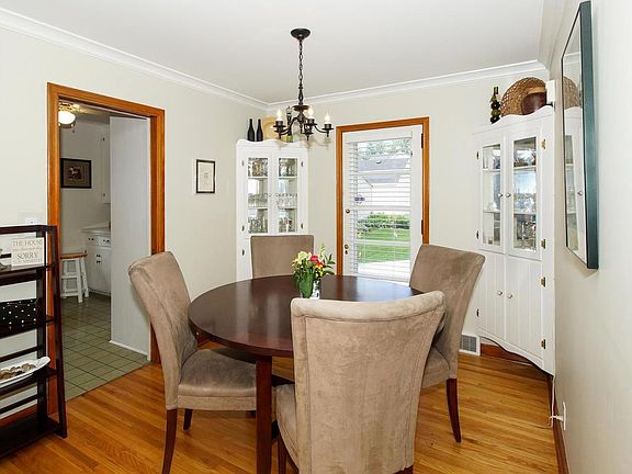 5th image of 5042 Chowen Ave S